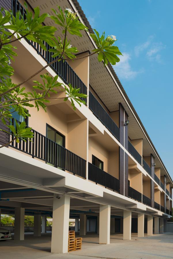 The Square Rayong Hotel Luaran gambar